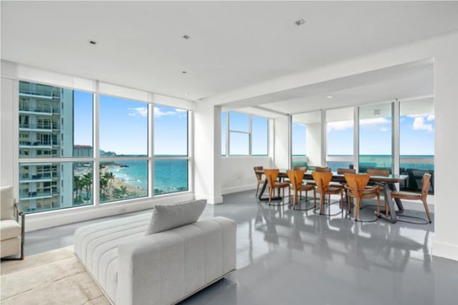 Acquamarina Condominium